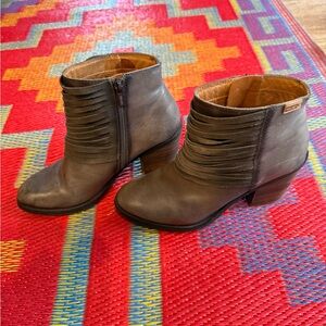 PIKOLINOS Gray leather Boots